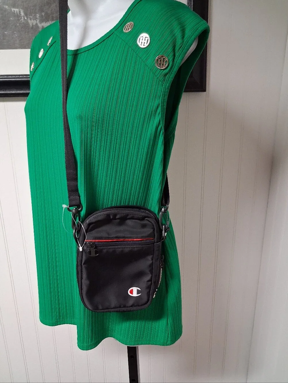 Champion compact crossbody